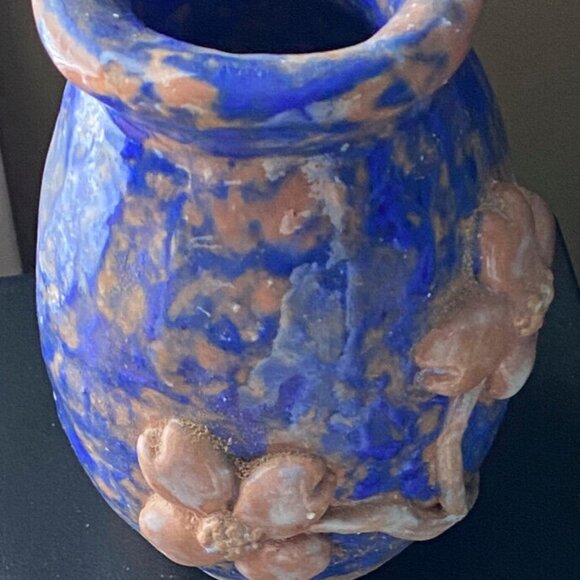 Vintage Marked Signed 77' Stutts Blue Raised Floral HandMade Thrown Pottery Vase - Picture 7 of 10